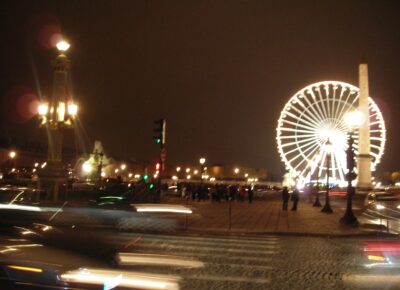Place de la Concorde de noche con el obelisco