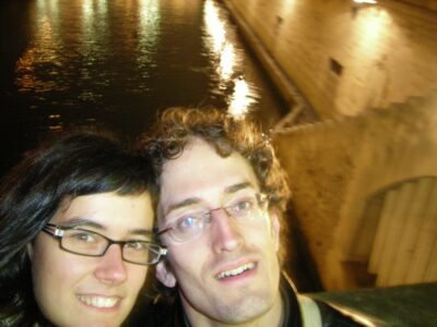 Paseo nocturno por el Sena, puentes y monumentos iluminados
