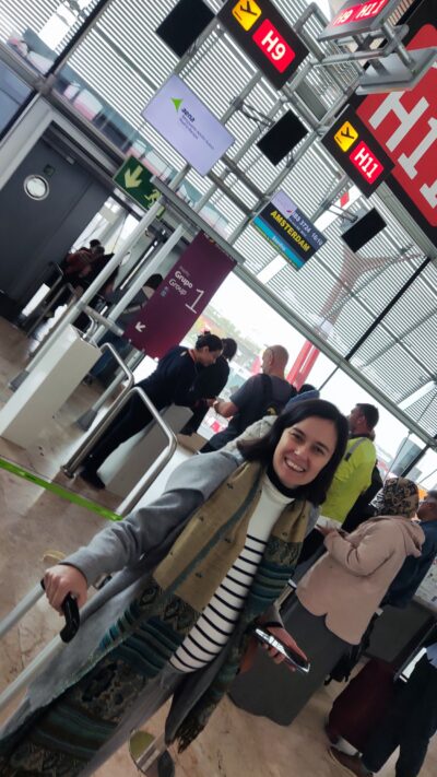 Aeropuerto (puertas H9/H11) — probablemente Madrid-Barajas T4