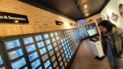 Vending de stroopwafels y souvenirs en Gouda