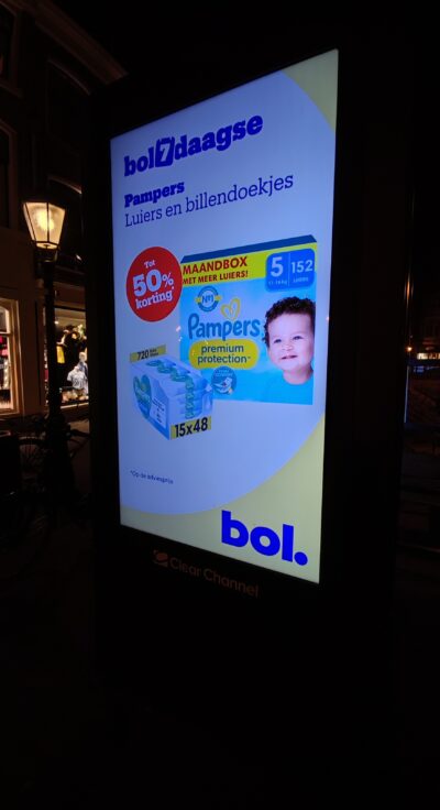 Anuncio digital de Bol.com en Gouda (campaña bol7daagse Pampers)