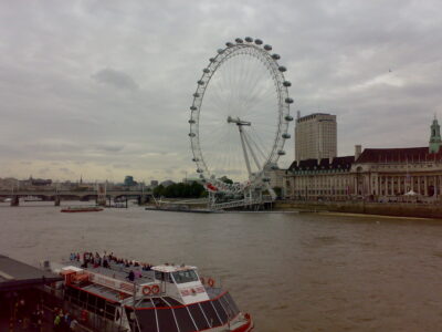 London Eye y County Hall desde Westminster Bridge