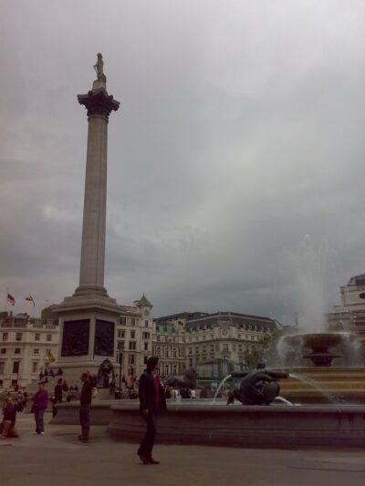 Trafalgar Square — Nelson's Column y fuente