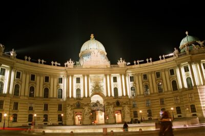 Praga-Budapest-Viena Viena — 285