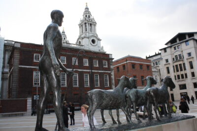 Paternoster Square — 'Shepherd and Sheep' de Elisabeth Frink