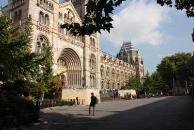 Natural History Museum — entrada principal
