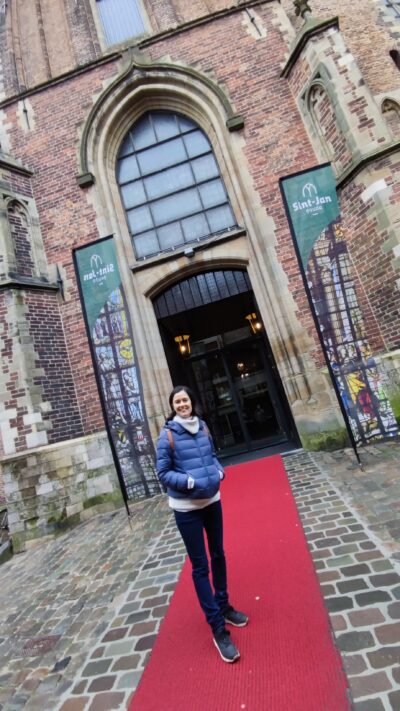 Entrada principal de Sint-Janskerk, Gouda
