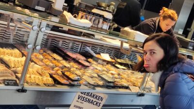 Puesto 'Gebakken Vissnacks' en el Markt de Gouda