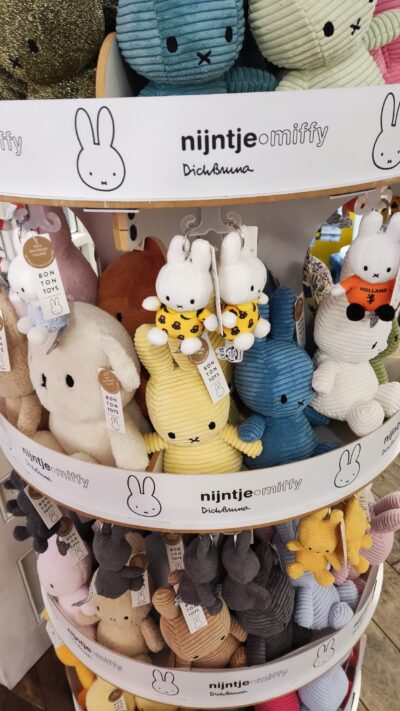Tienda con peluches Nijntje/Miffy (Dick Bruna), La Haya