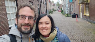 Gouda — calle adoquinada del centro histórico