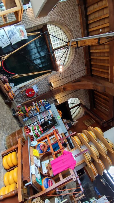 Goudse Waag — interior del museo del queso