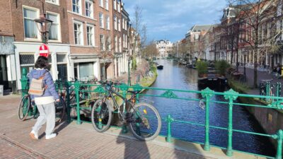 Leiden — Rapenburg (canal histórico)