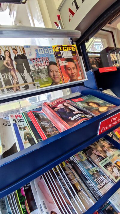 Amsterdam — Athenaeum Nieuwscentrum (prensa internacional, Spui)