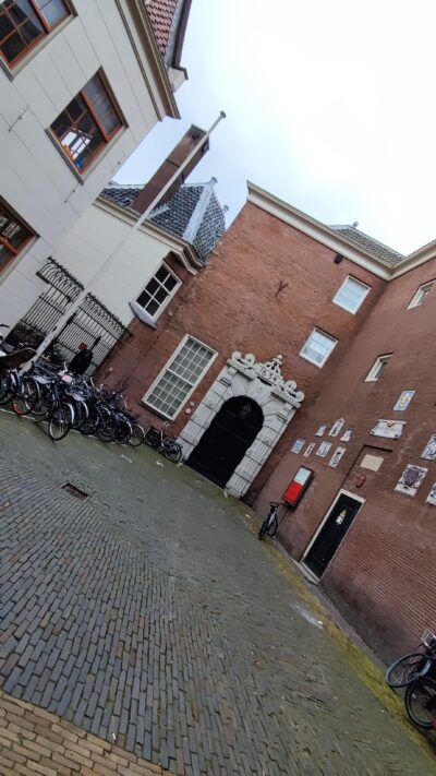 Amsterdam — entrada al Begijnhof