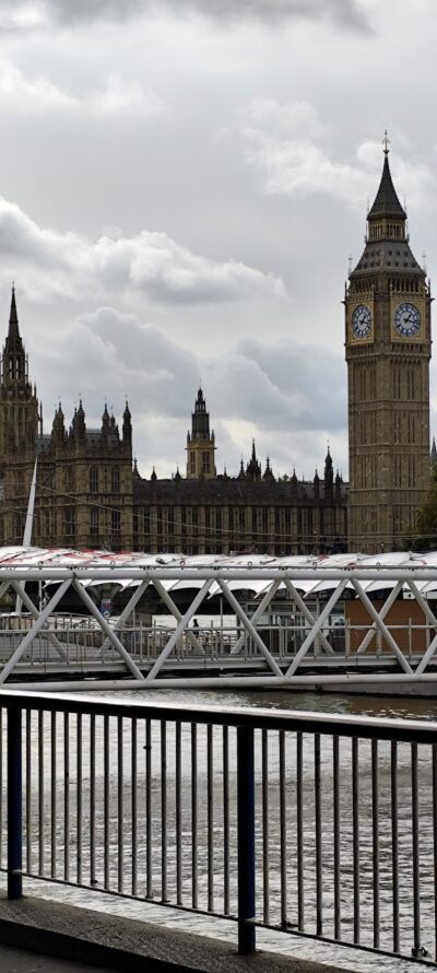 Londres 26 oct 2025 — 98