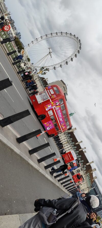 Londres 26 oct 2025 — 107