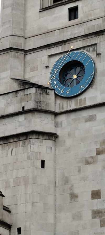 Londres 26 oct 2025 — 111