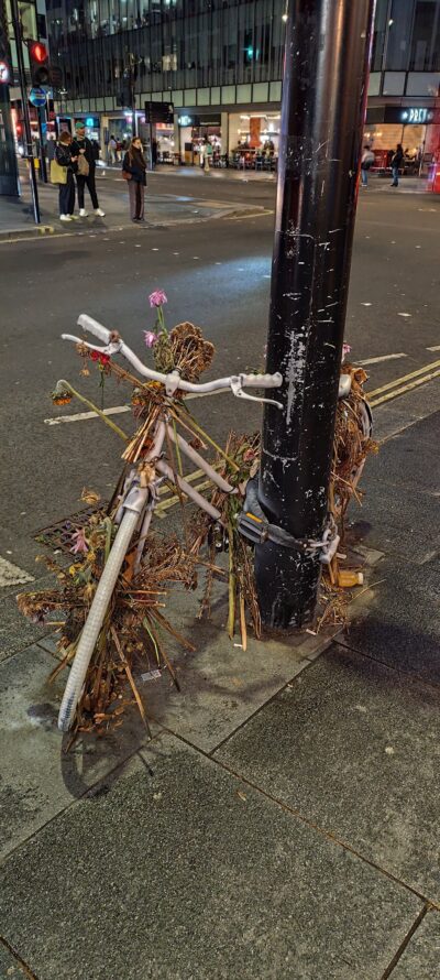 Londres 26 oct 2025 — 183