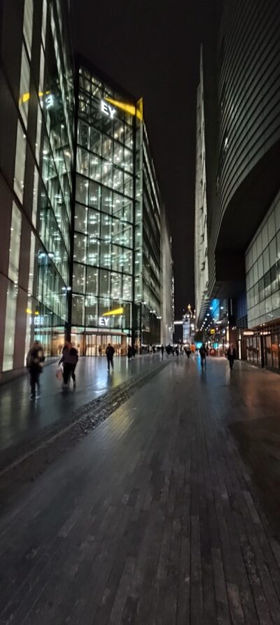 Londres 27 oct 2025 — 33
