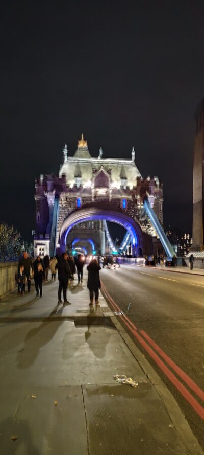 Londres 27 oct 2025 — 47