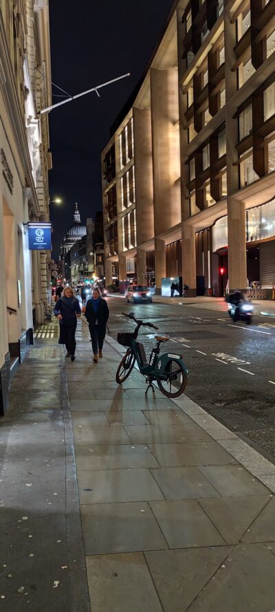 Londres 27 oct 2025 — 96