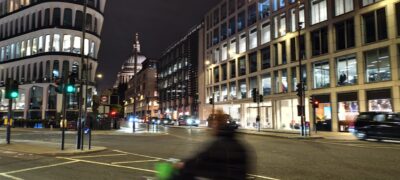 Londres 27 oct 2025 — 98