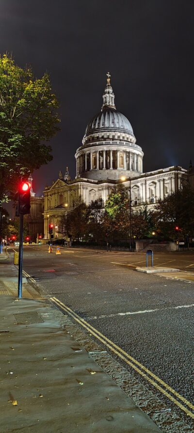 Londres 27 oct 2025 — 100