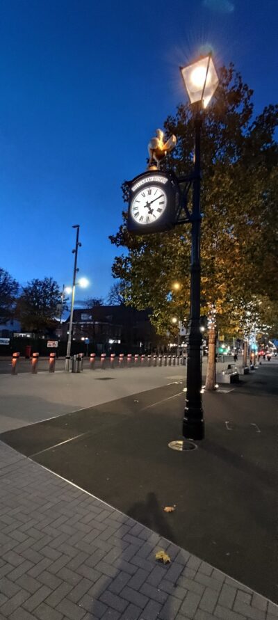 Londres 28 oct 2025 — 21