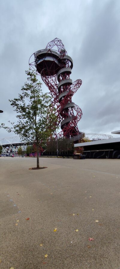 Londres 31 oct 2025 — 44
