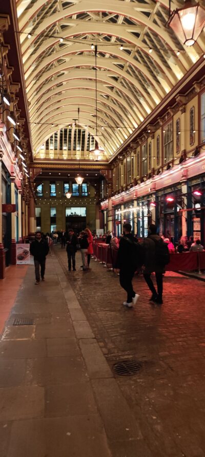 Londres 31 oct 2025 — 185