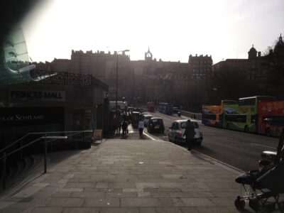 Vodafone Edinburgh — anuncio 'Explore your city'