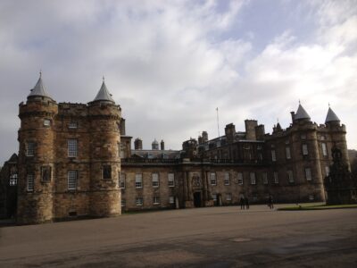 Palace of Holyroodhouse — escudo heráldico de Jacobo V