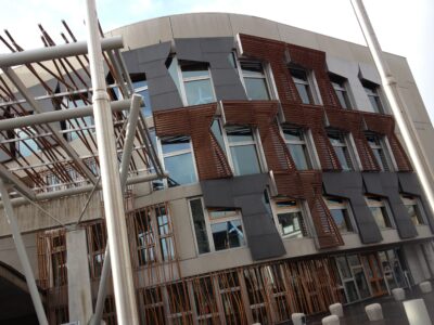 Scottish Parliament — fachada de Enric Miralles