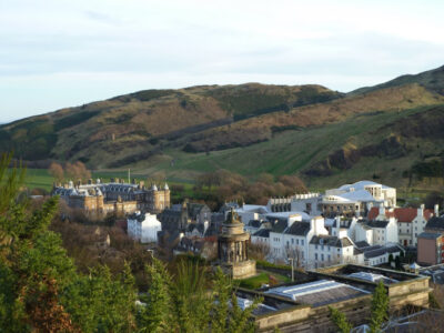 Salisbury Crags / Arthur's Seat desde Calton Hill