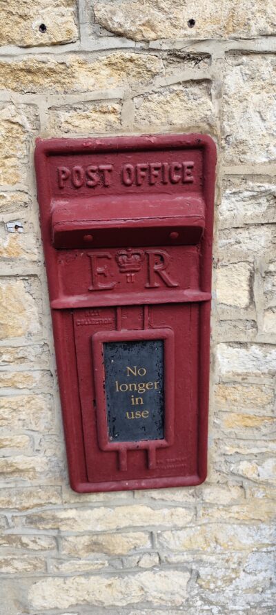 Castle Combe, iglesia St Andrew y paseo por el pueblo
